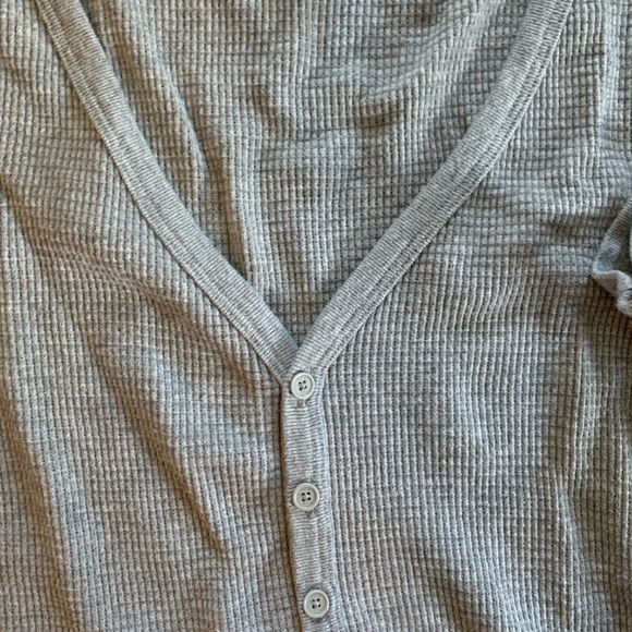 TNA Gray Waffle Cropped Long Sleeve - Picture 2 of 3